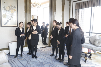 酒店管理系校企面對(duì)面 走進(jìn)萬(wàn)達(dá)酒店管理